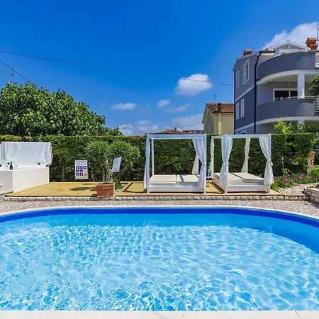 Apartman Nika-11 By Interhome *