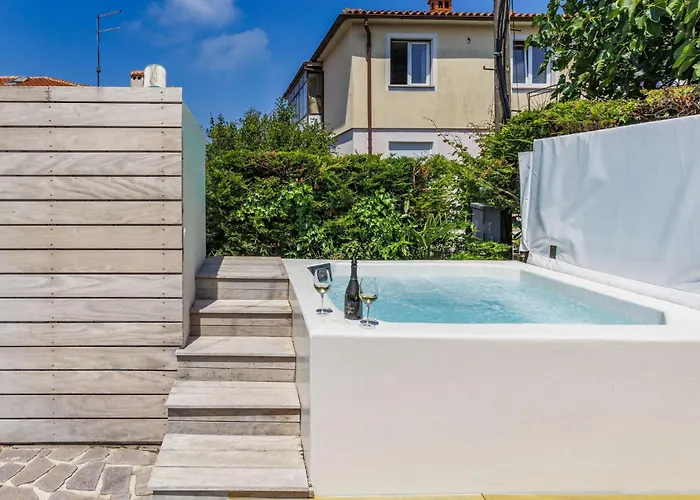 Nika-11 By Interhome Appartement