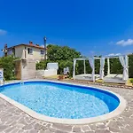 Nika-11 By Interhome Lejlighed Umag