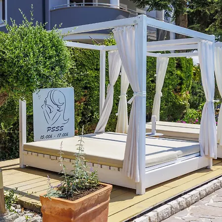 Nika-11 By Interhome Umag